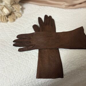Elegant Brown Leather Gloves